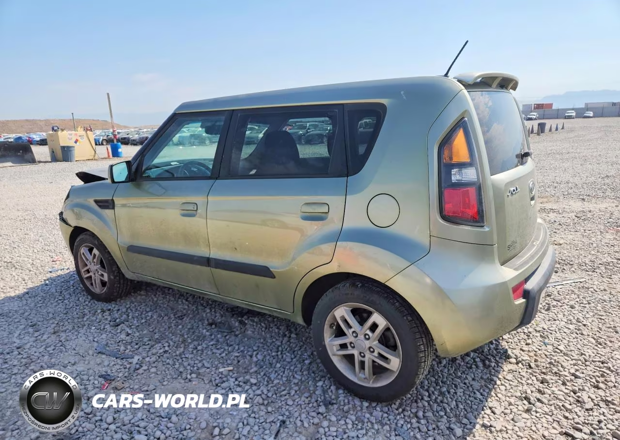 2010 Kia Soul + VIN:KNDJT2A26A7164885 - 2