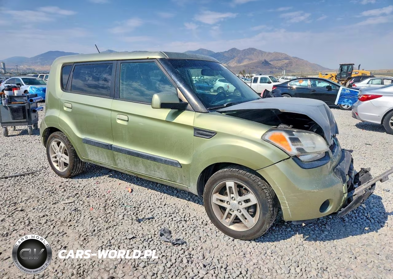 2010 Kia Soul + VIN:KNDJT2A26A7164885 - 4