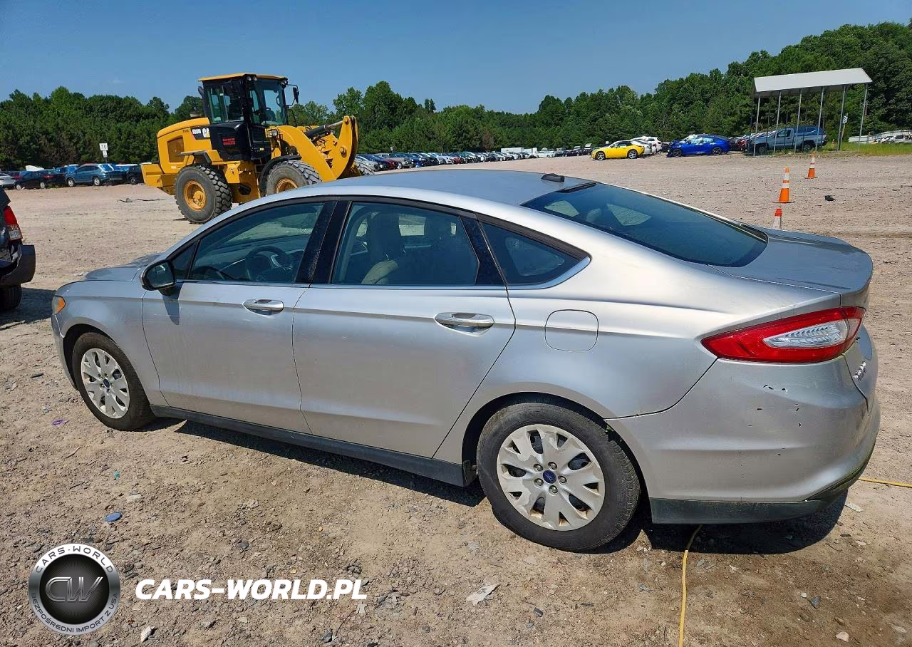 2013 Ford Fusion S VIN:3FA6P0G73DR138572 - 2