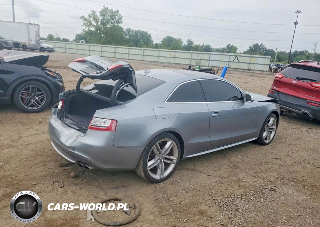2010 Audi S5 Prestige VIN:WAUVVAFR8AA065593 - 3