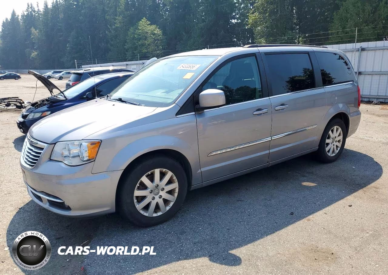 2016 Chrysler Town & Country Touring