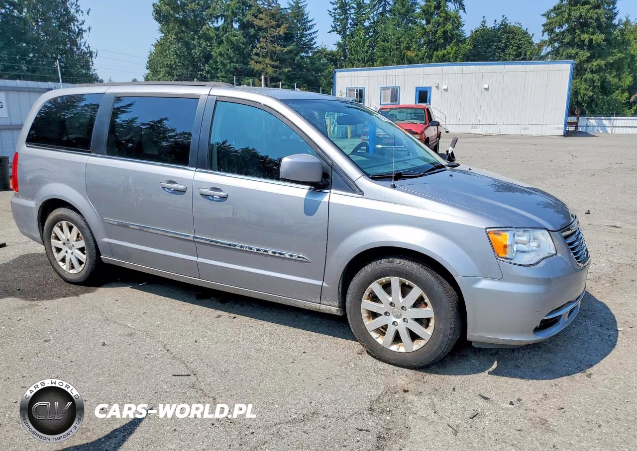 2016 Chrysler Town & Country Touring VIN:2C4RC1BG2GR298100 - 4