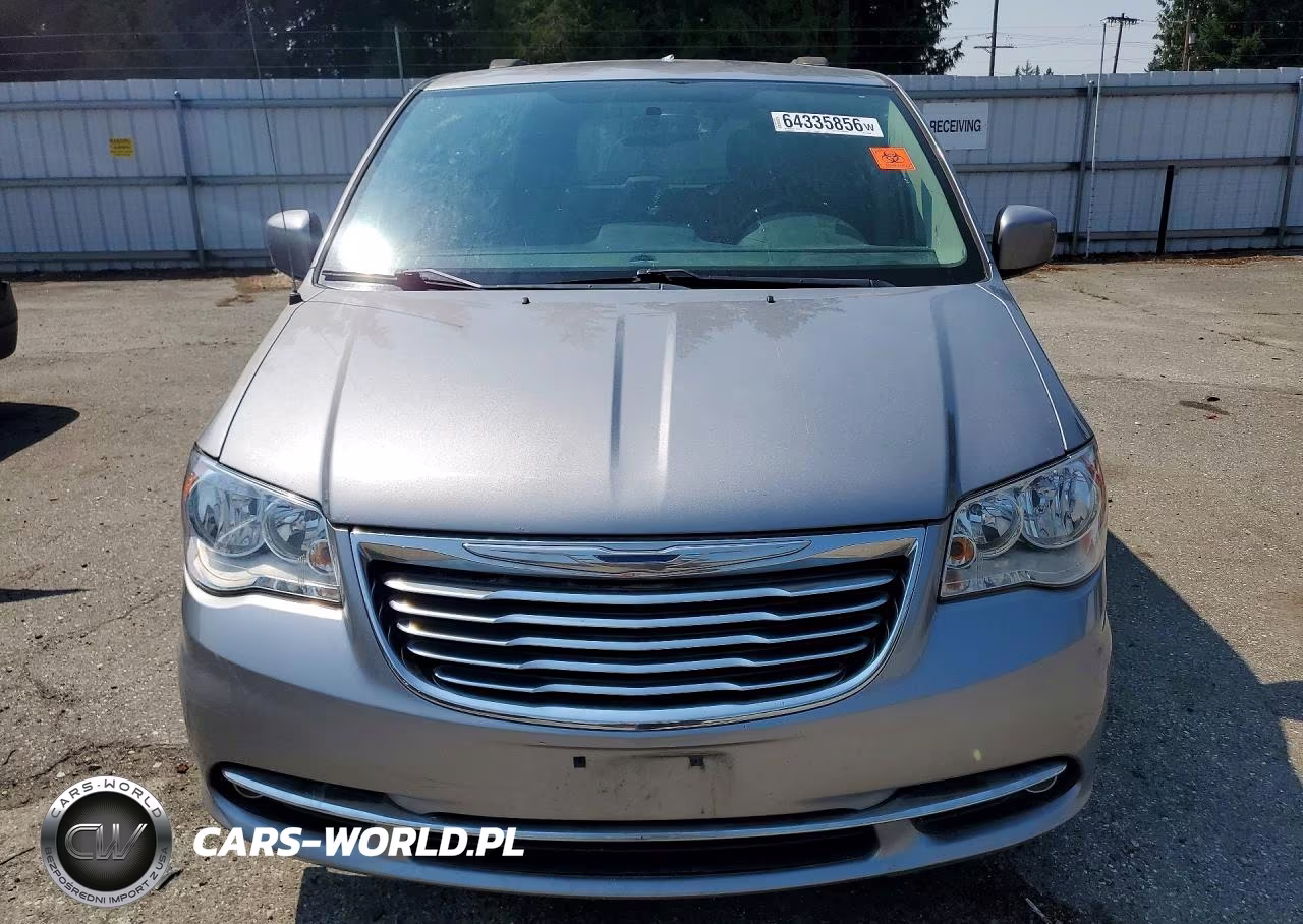 2016 Chrysler Town & Country Touring VIN:2C4RC1BG2GR298100 - 5