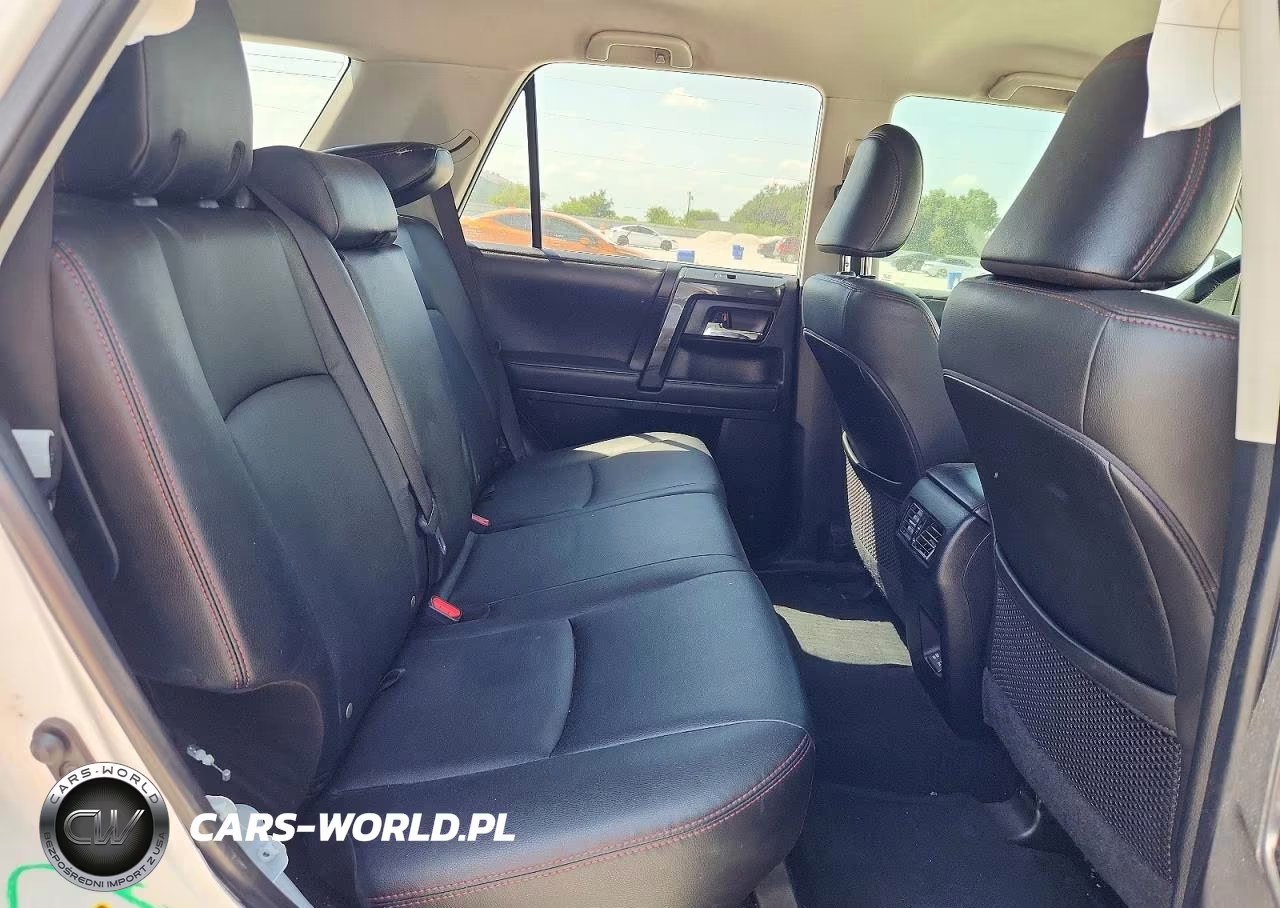 2021 Toyota 4Runner Trd Off-Road Premium VIN:JTERU5JR8M5939049 - 11