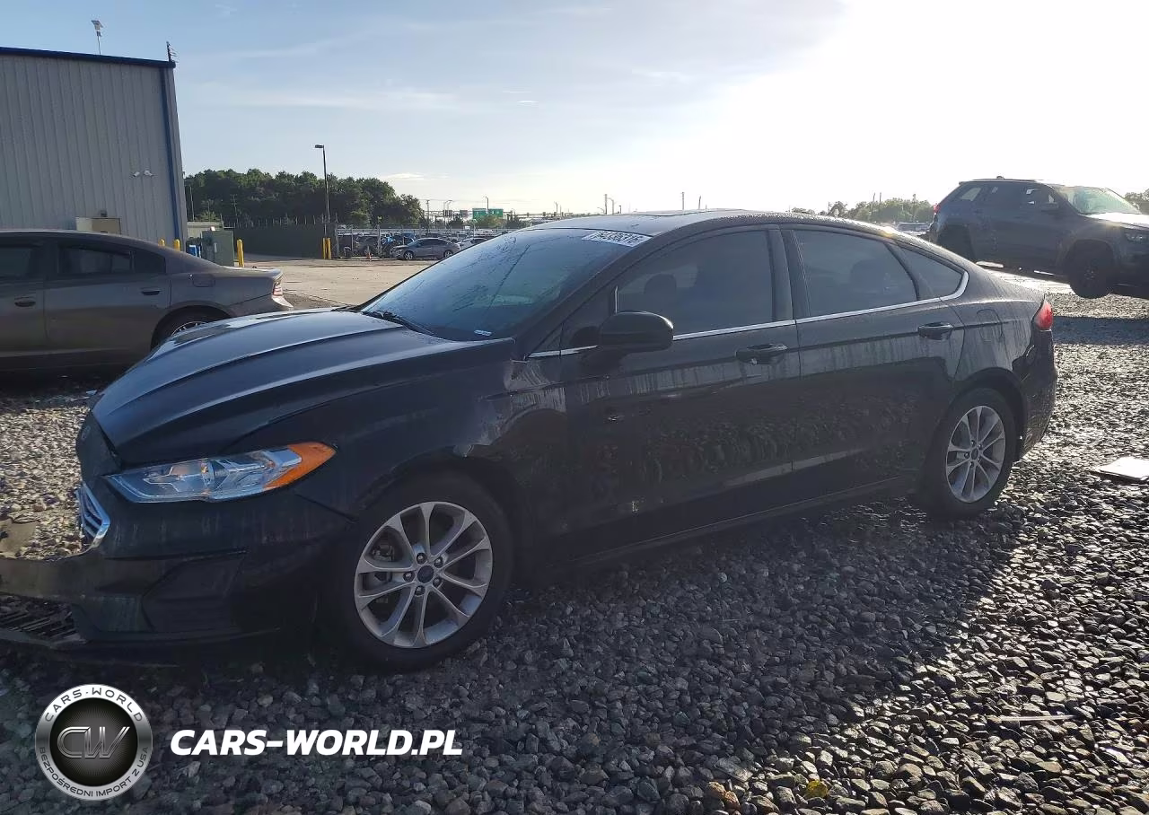 2020 Ford Fusion Se – zdjęcie 1 z 12