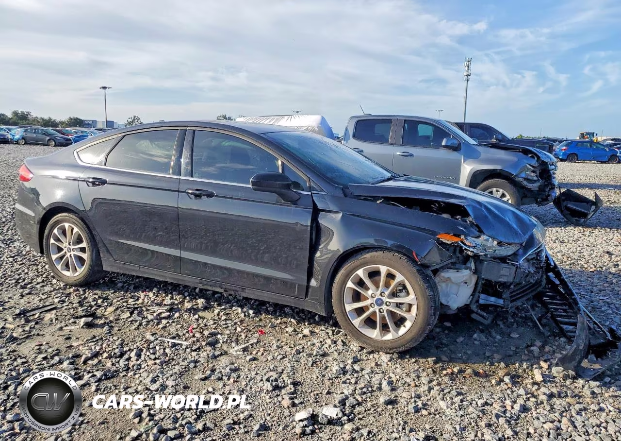 2020 Ford Fusion Se VIN:3FA6P0HD4LR172586 - 4