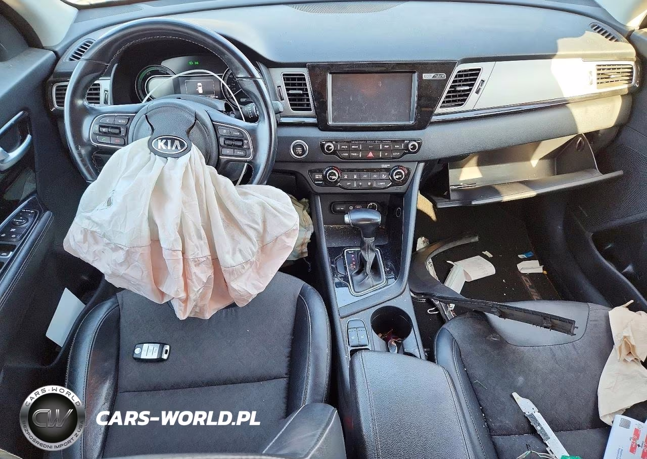 2019 Kia Niro S Touring VIN:KNDCC3LC3K5255971 - 8