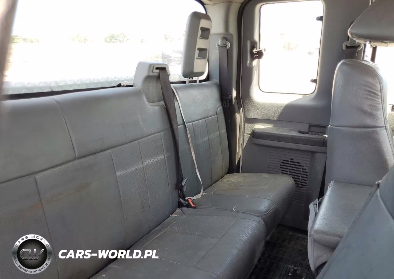 2011 Ford F250 Super Duty VIN:1FT7X2A60BEC30667 - 10