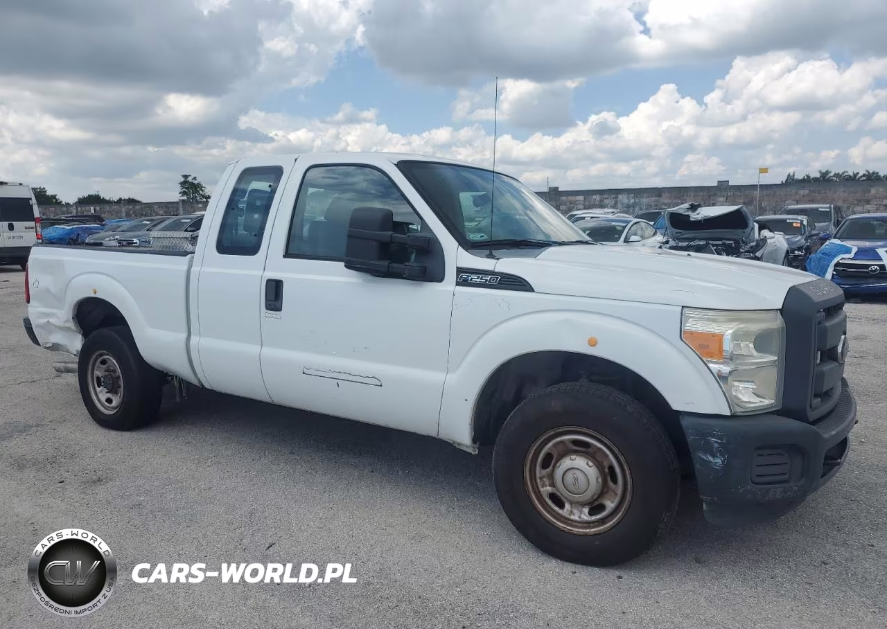 2011 Ford F250 Super Duty VIN:1FT7X2A60BEC30667 - 4