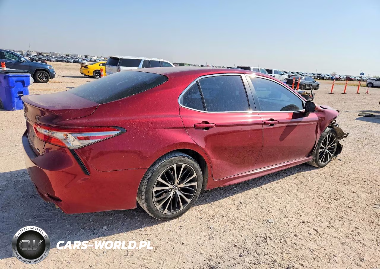 2018 Toyota Camry Se VIN:4T1B11HK6JU611447 - 3