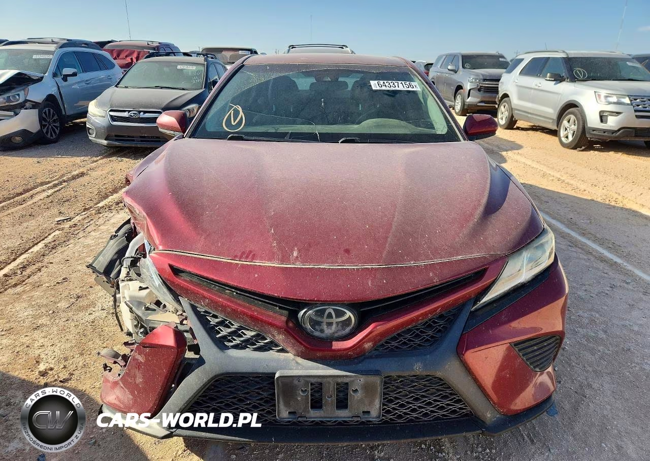 2018 Toyota Camry Se VIN:4T1B11HK6JU611447 - 5