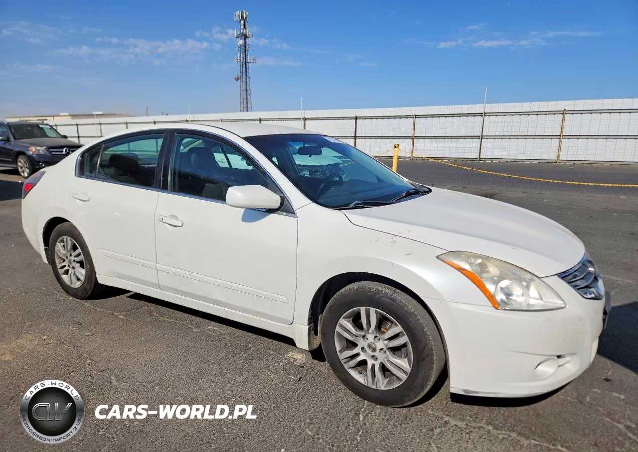 2011 Nissan Altima 2.5 VIN:1N4AL2AP3BN476242 - 4