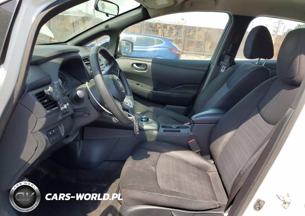 2018 Nissan Leaf S VIN:1N4AZ1CP6JC317179 - 7