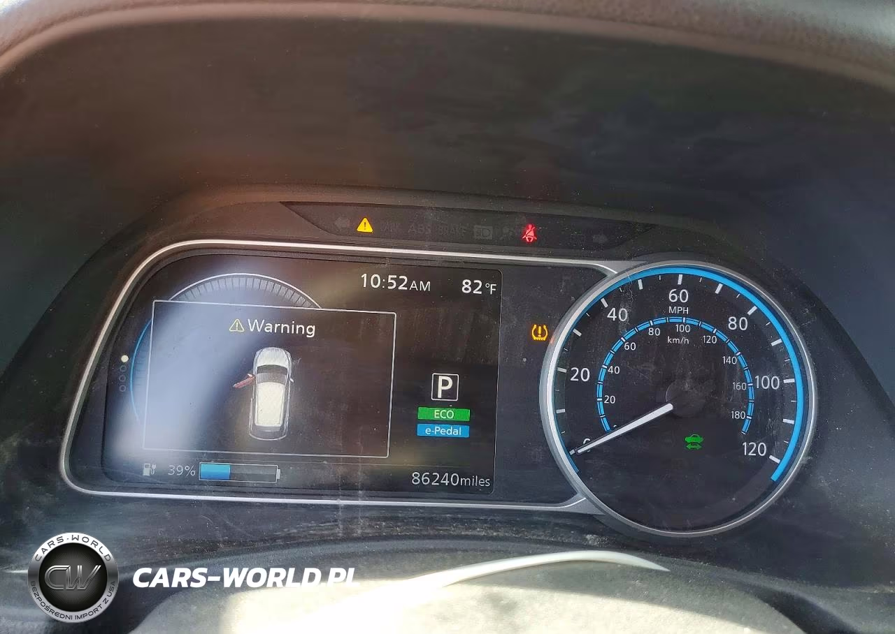 2018 Nissan Leaf S VIN:1N4AZ1CP6JC317179 - 9