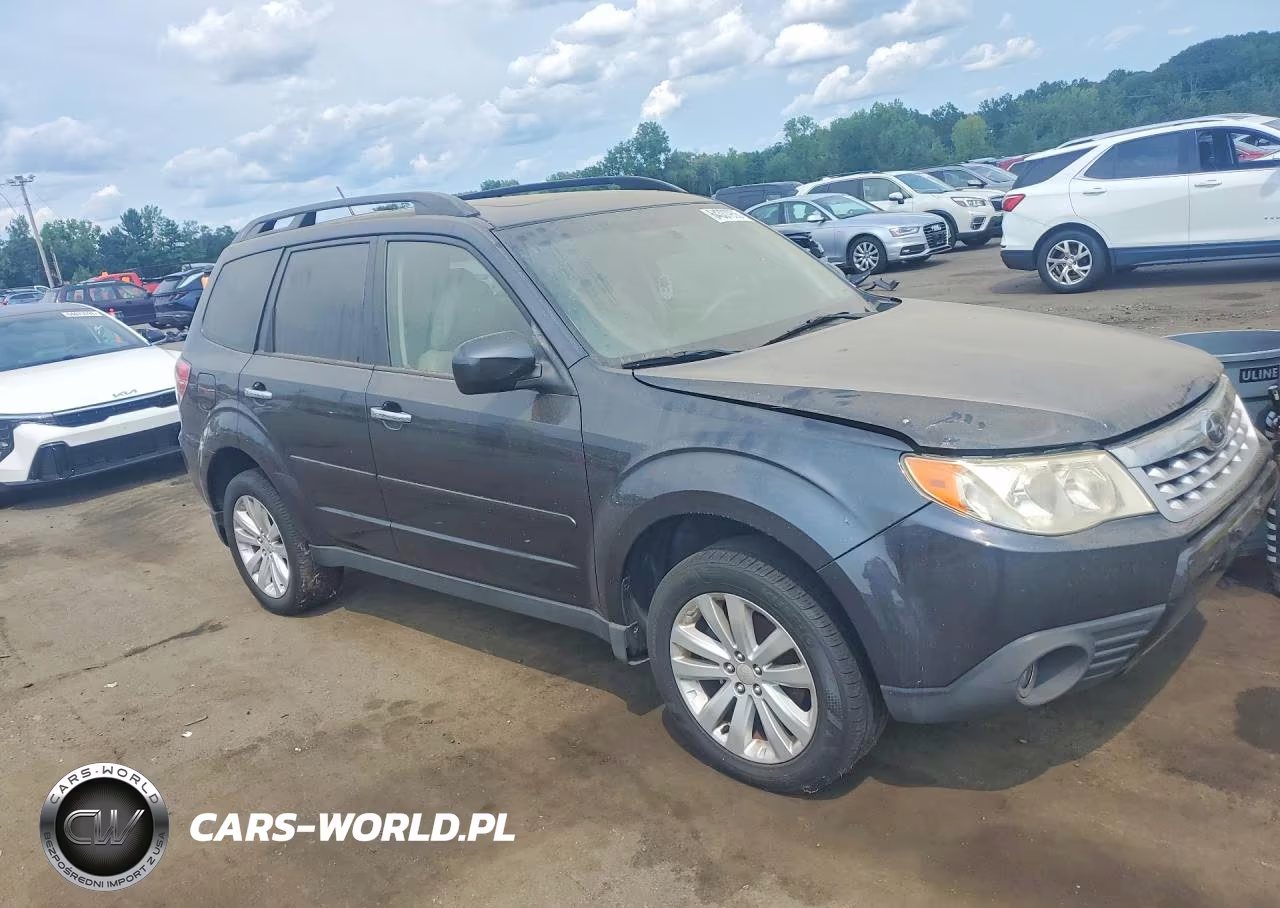 2013 Subaru Forester VIN:JF2SHAFC5DH414120 - 4