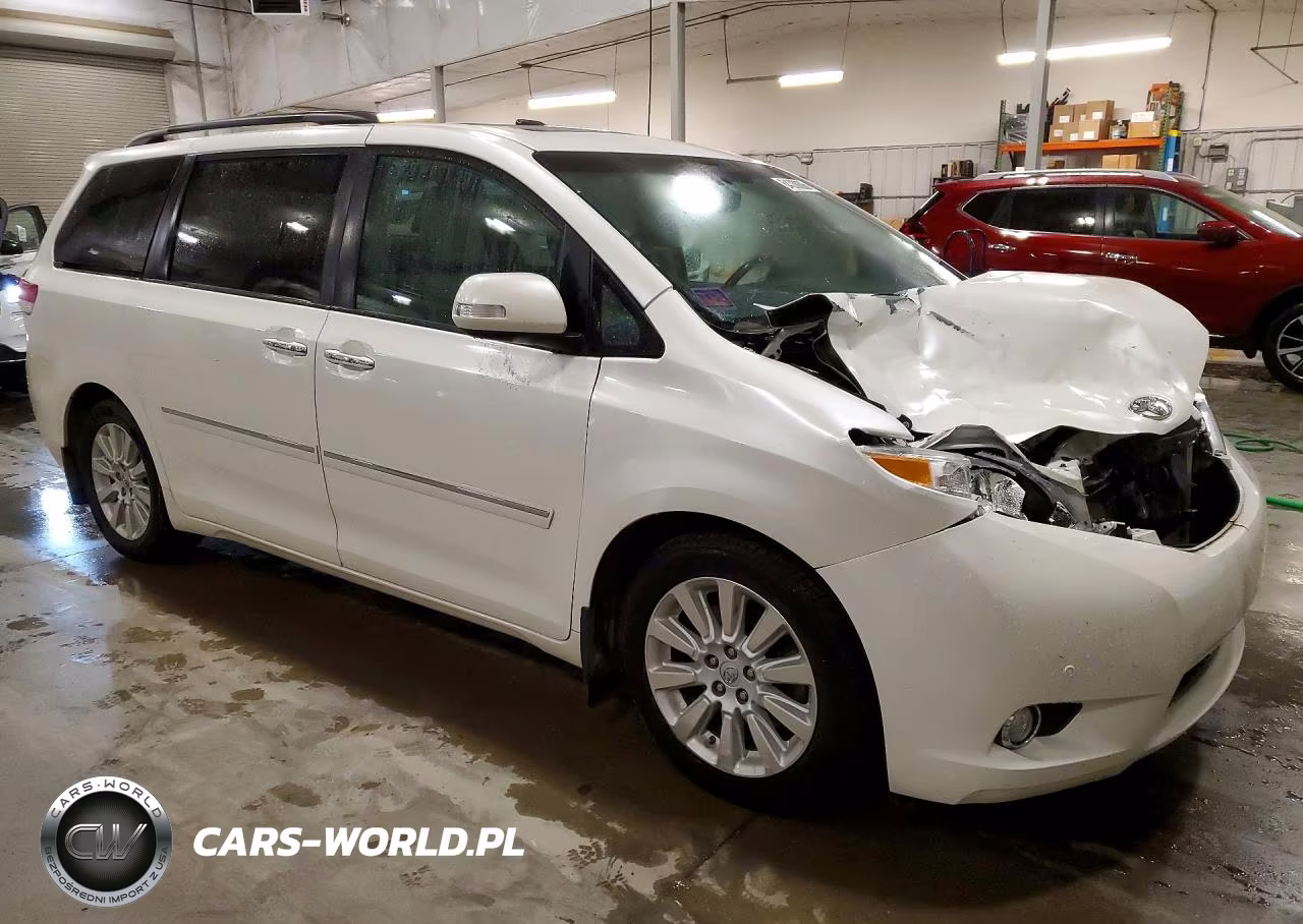 2013 Toyota Sienna Limited 7-Passenger VIN:5TDYK3DC7DS375888 - 4