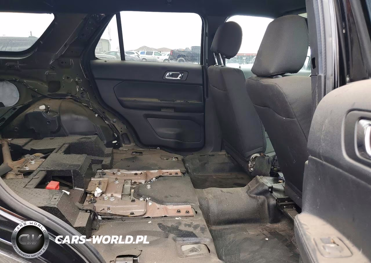 2018 Ford Explorer Police Interceptor VIN:1FM5K8AT7JGA84037 - 11