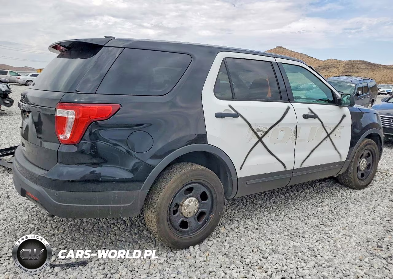 2018 Ford Explorer Police Interceptor VIN:1FM5K8AT7JGA84037 - 3