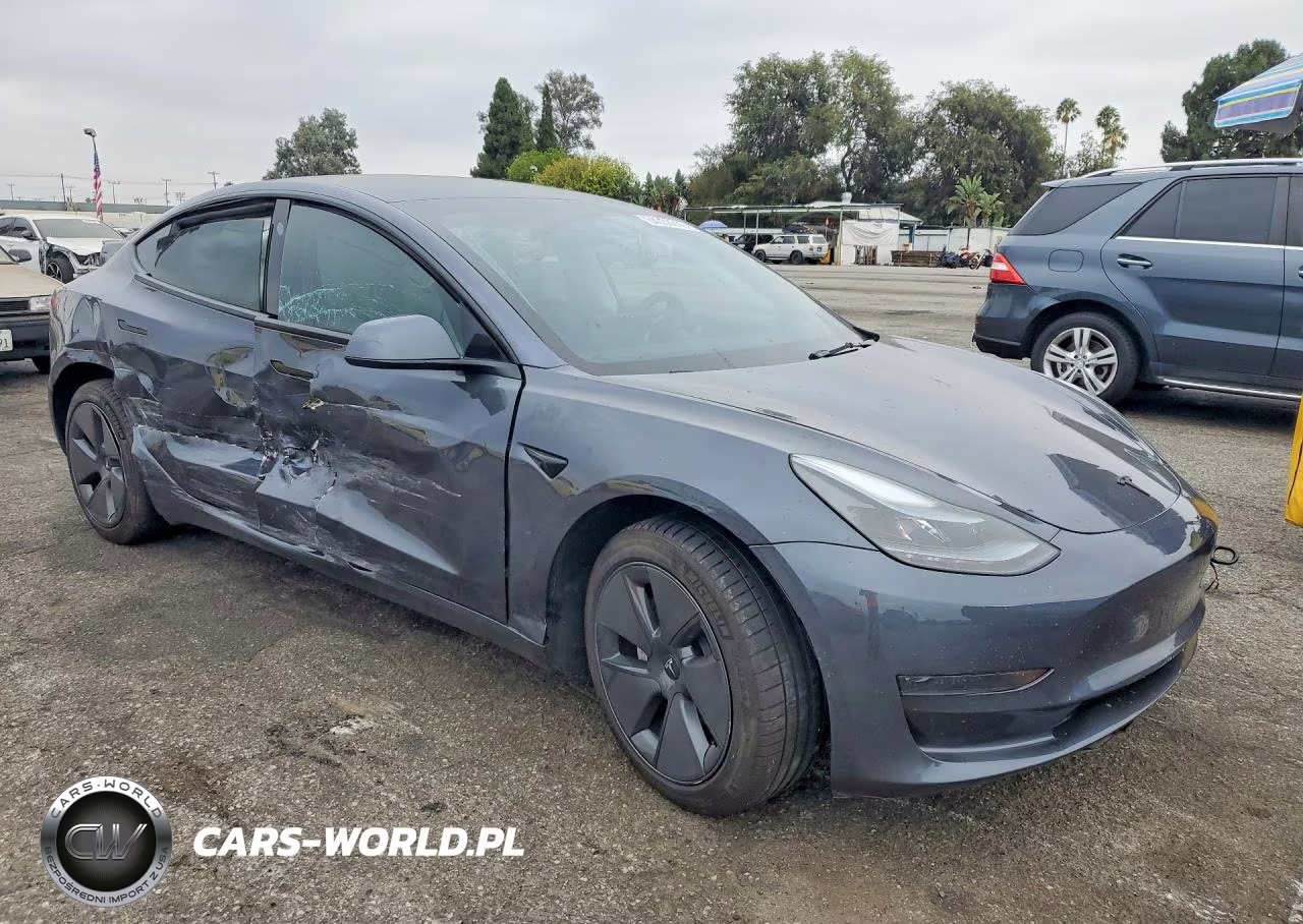 2023 Tesla Model 3 VIN:5YJ3E1EA1PF684137 - 4