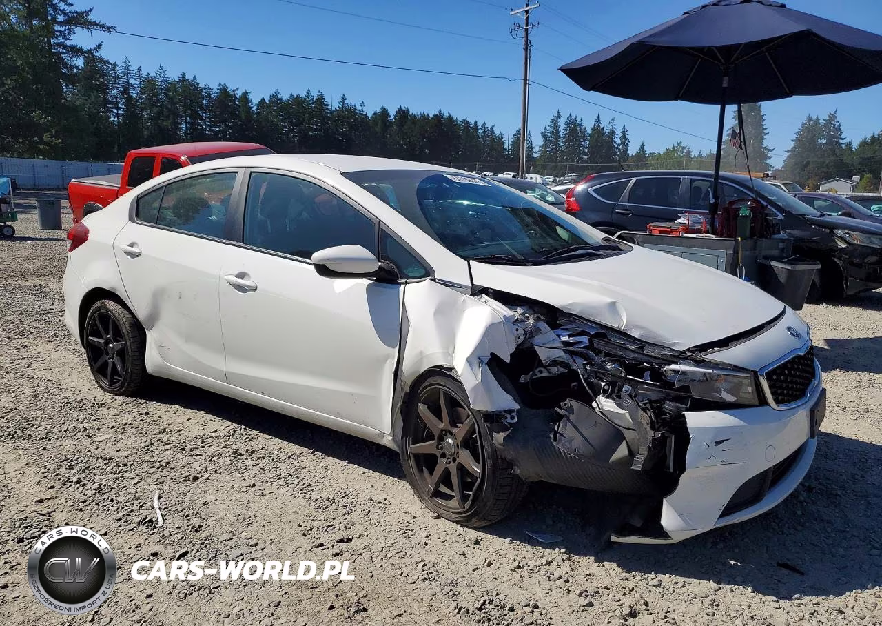 2018 Kia Forte Lx VIN:3KPFK4A72JE281413 - 4