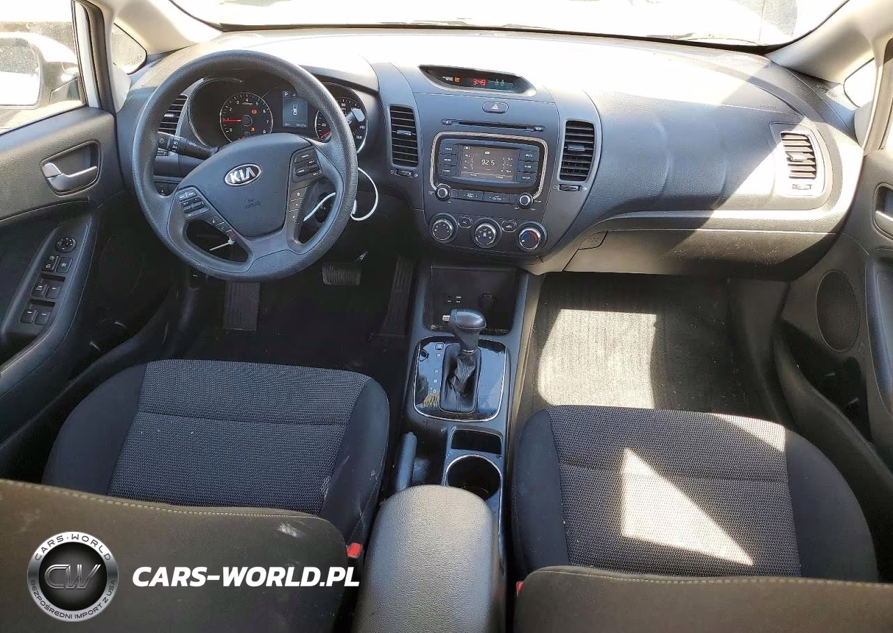 2018 Kia Forte Lx VIN:3KPFK4A72JE281413 - 8