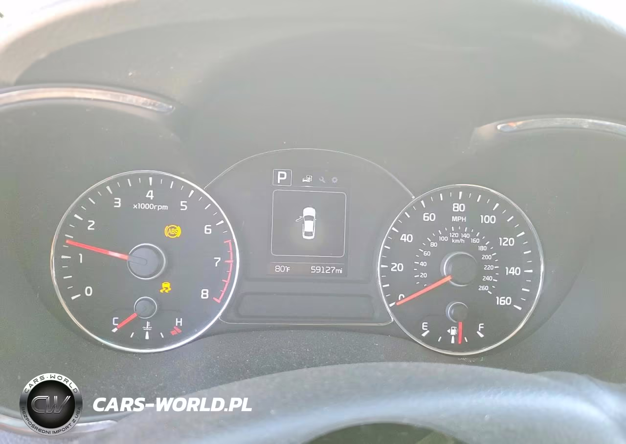 2018 Kia Forte Lx VIN:3KPFK4A72JE281413 - 9