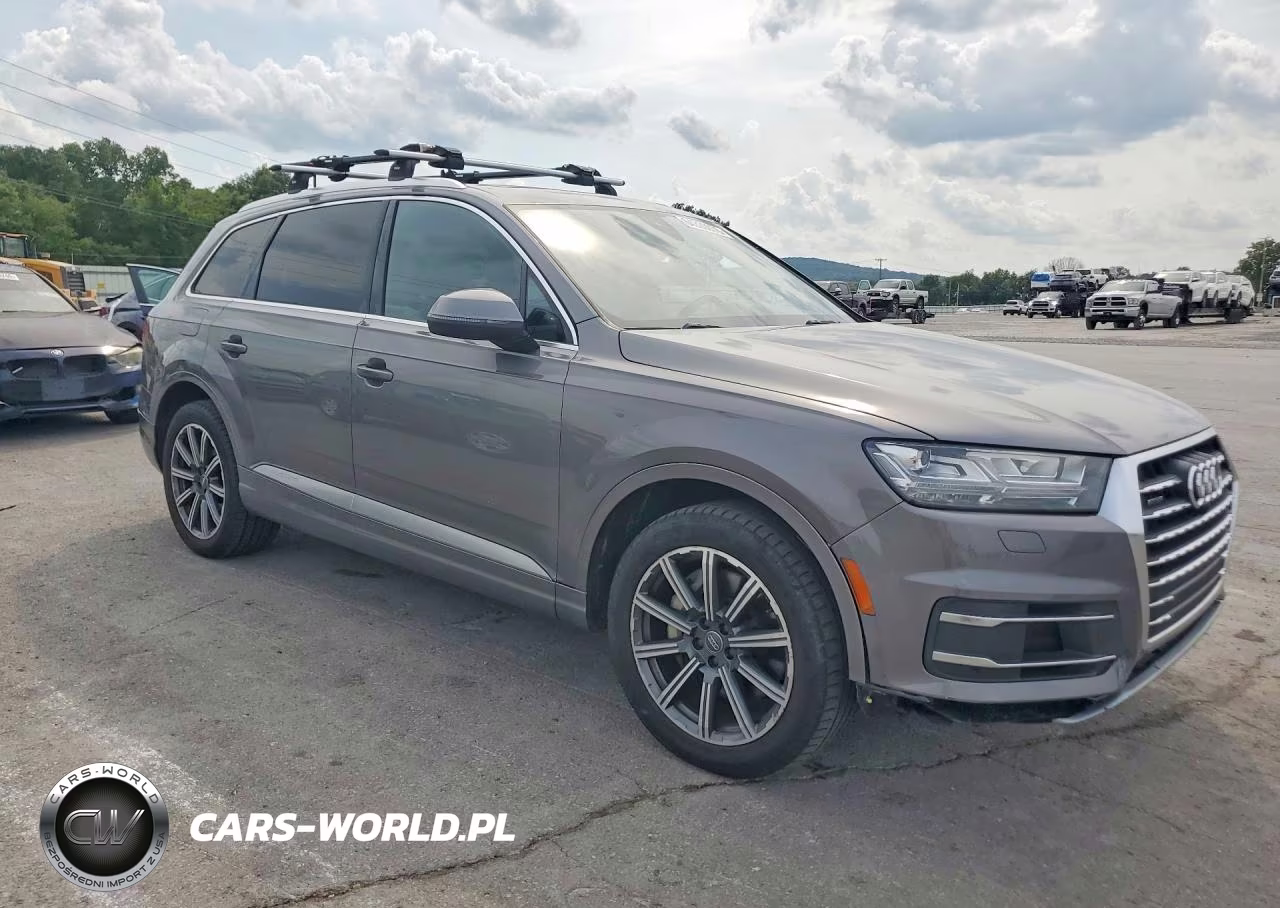 2017 Audi Q7 Premium Plus VIN:WA1LAAF77HD014092 - 4