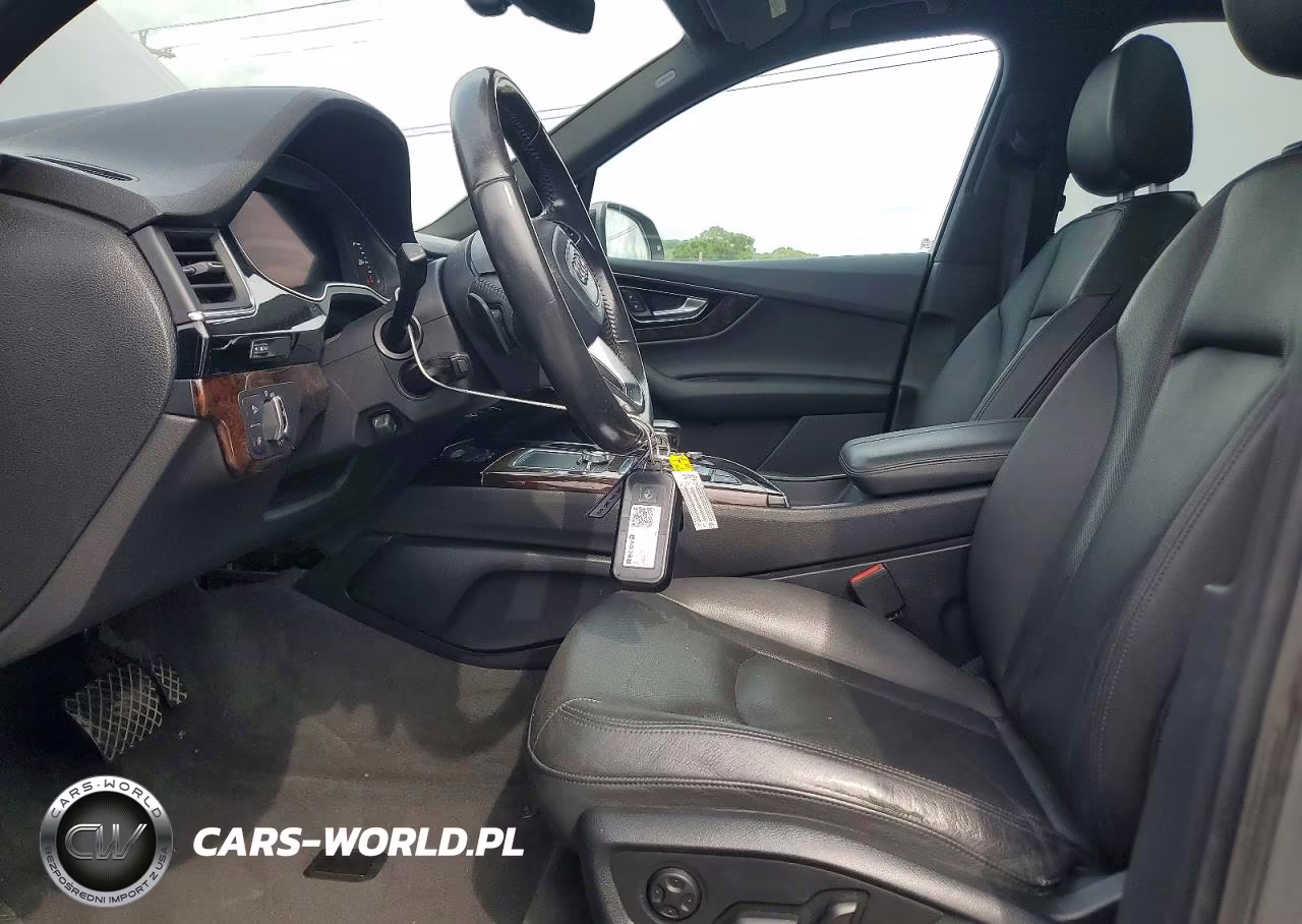 2017 Audi Q7 Premium Plus VIN:WA1LAAF77HD014092 - 7