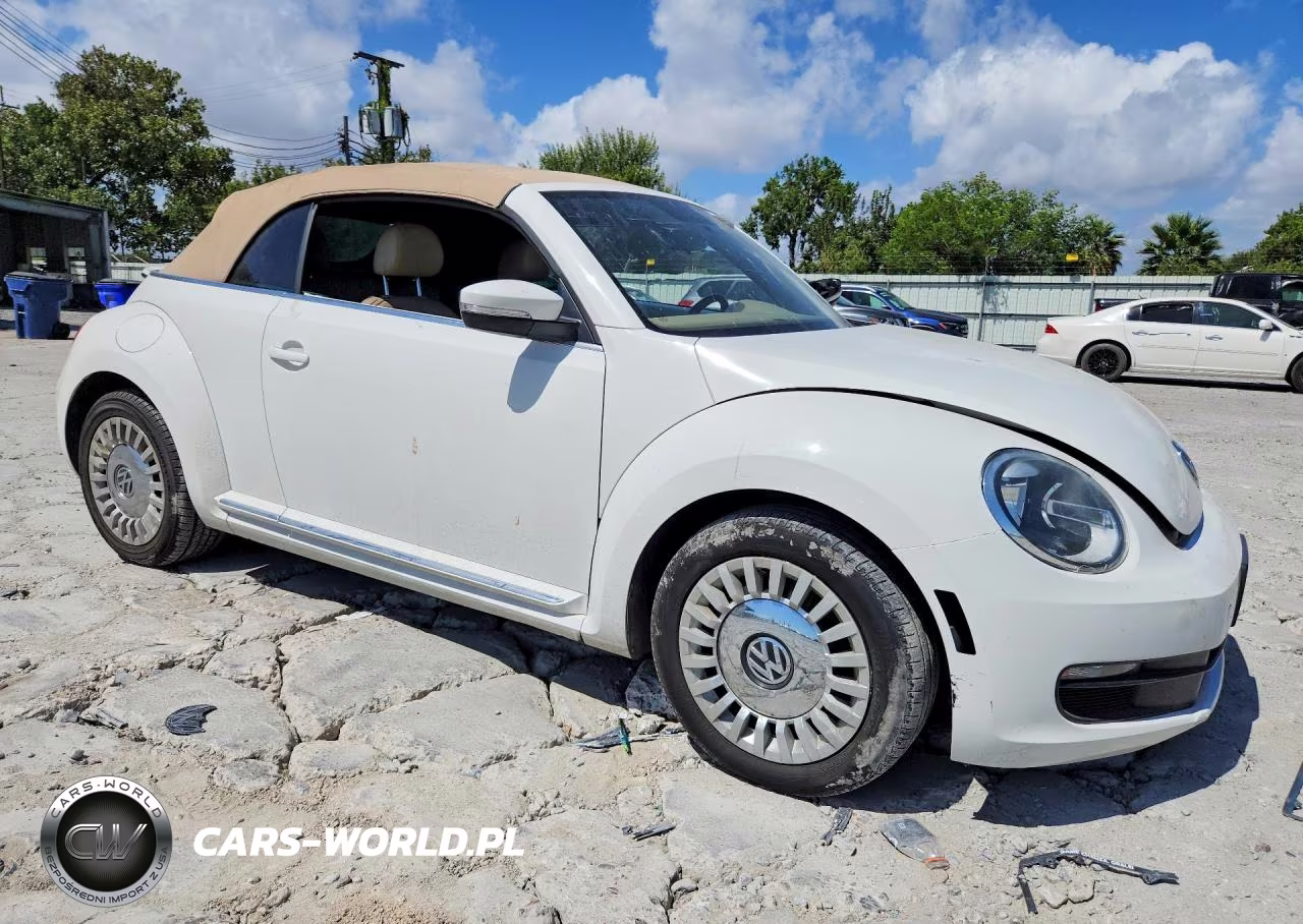 2013 Volkswagen Beetle VIN:3VW5X7AT7DM828419 - 4