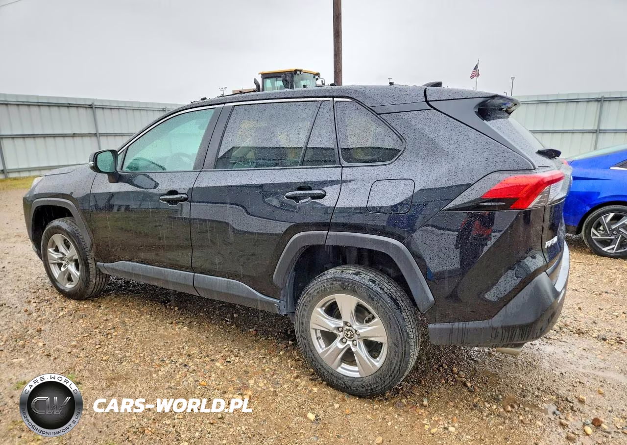 2024 Toyota Rav4 Xle VIN:2T3W1RFV8RW323400 - 2