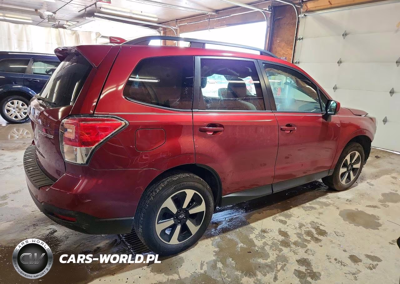 2018 Subaru Forester 2.5I Premium VIN:JF2SJAGC2JH537596 - 3