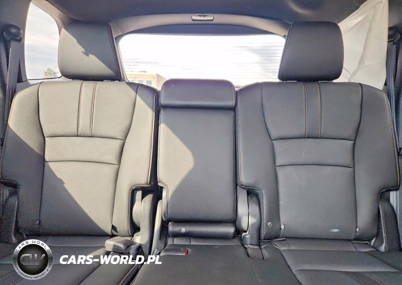 2025 Honda Passport Trail Sport VIN:5FNYF8H6XSB002349 - 10