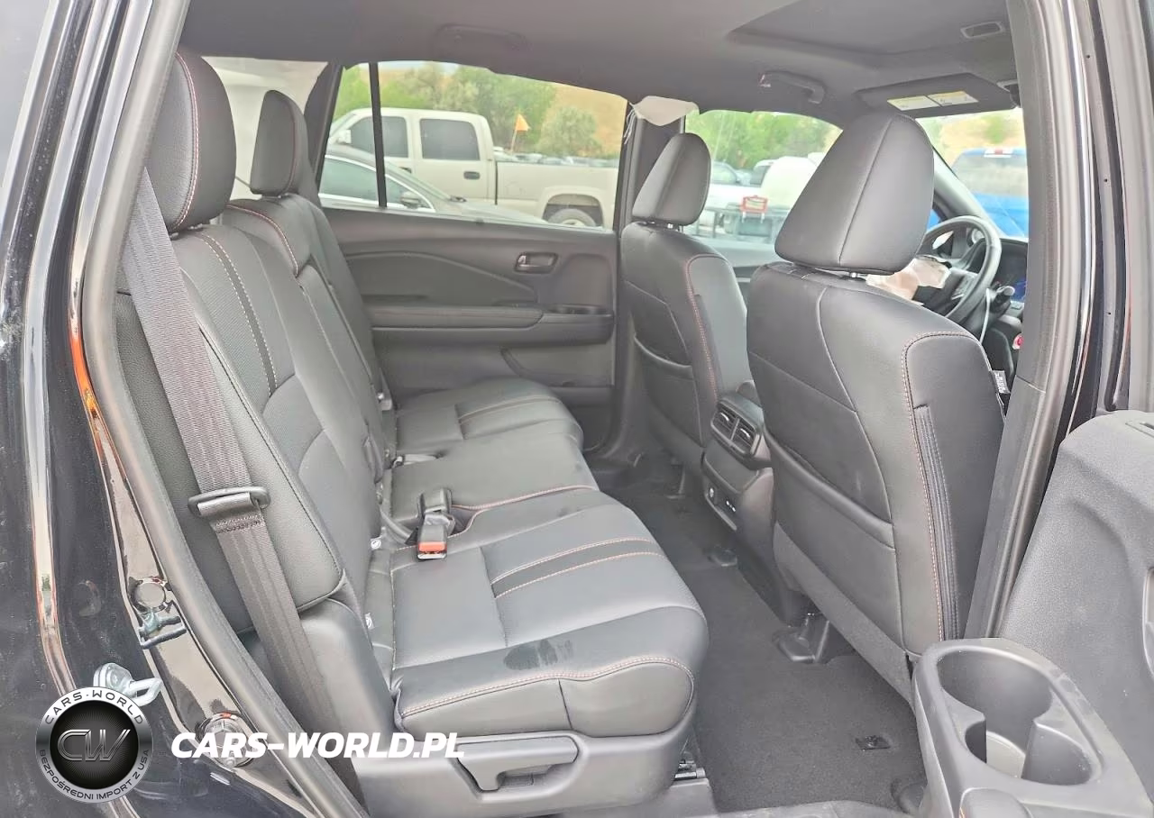 2025 Honda Passport Trail Sport VIN:5FNYF8H6XSB002349 - 11