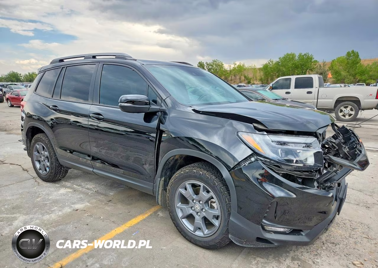 2025 Honda Passport Trail Sport VIN:5FNYF8H6XSB002349 - 4