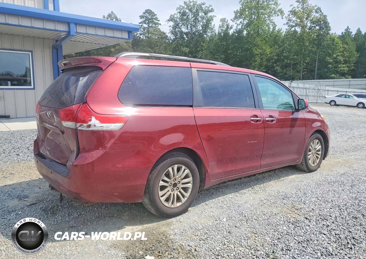 2011 Toyota Sienna Xle 7-Passenger Auto Access Seat VIN:5TDYK3DC6BS039386 - 3