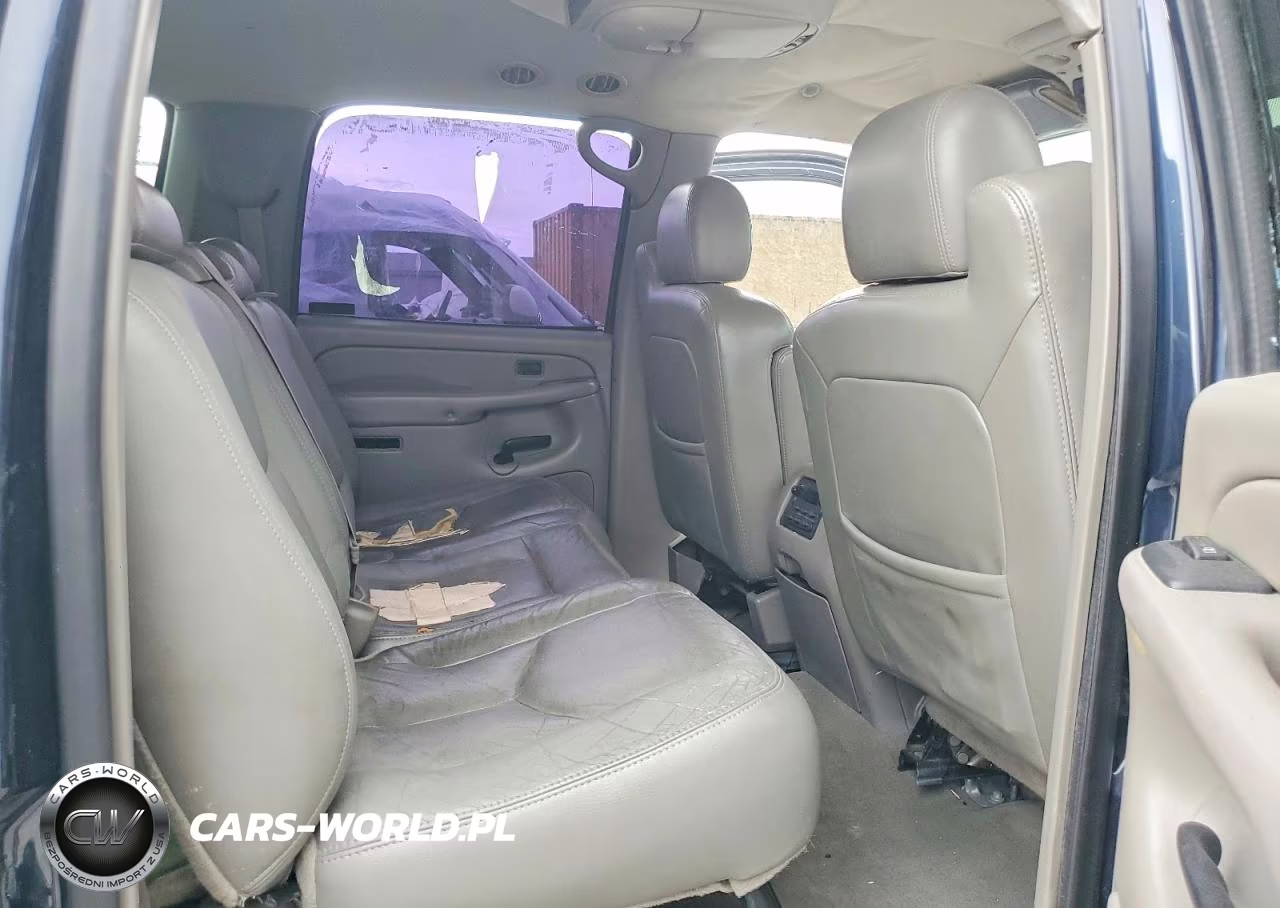 2004 Chevrolet Suburban K1500 VIN:3GNFK16Z04G211336 - 11