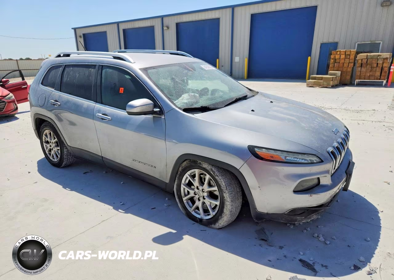 2014 Jeep Cherokee Latitude VIN:1C4PJLCB8EW174283 - 4