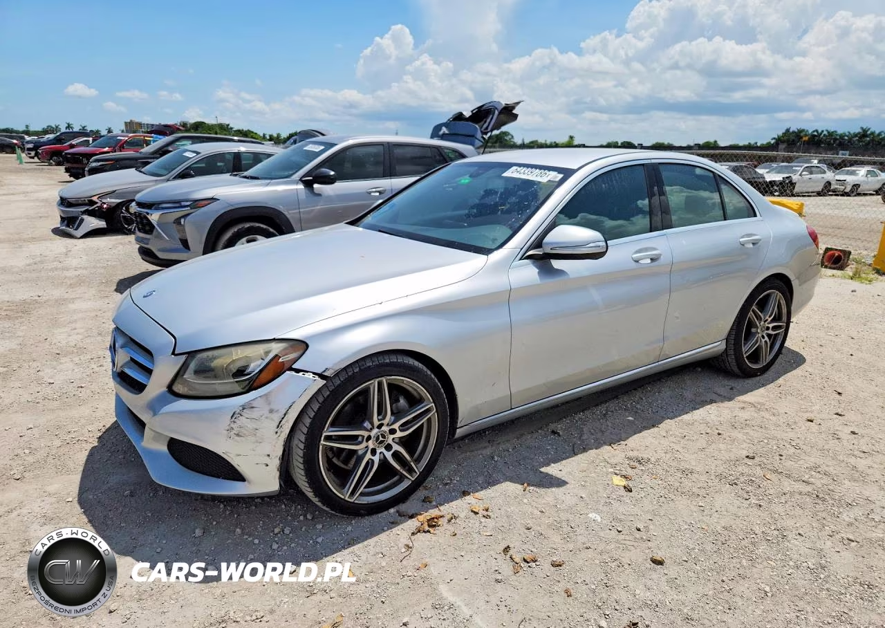2015 Mercedes-Benz C 300