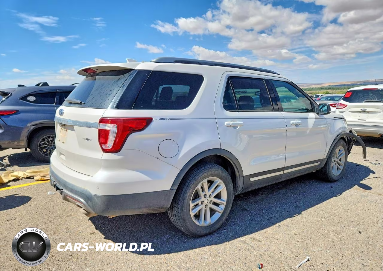 2017 Ford Explorer Xlt VIN:1FM5K7D88HGC21286 - 3