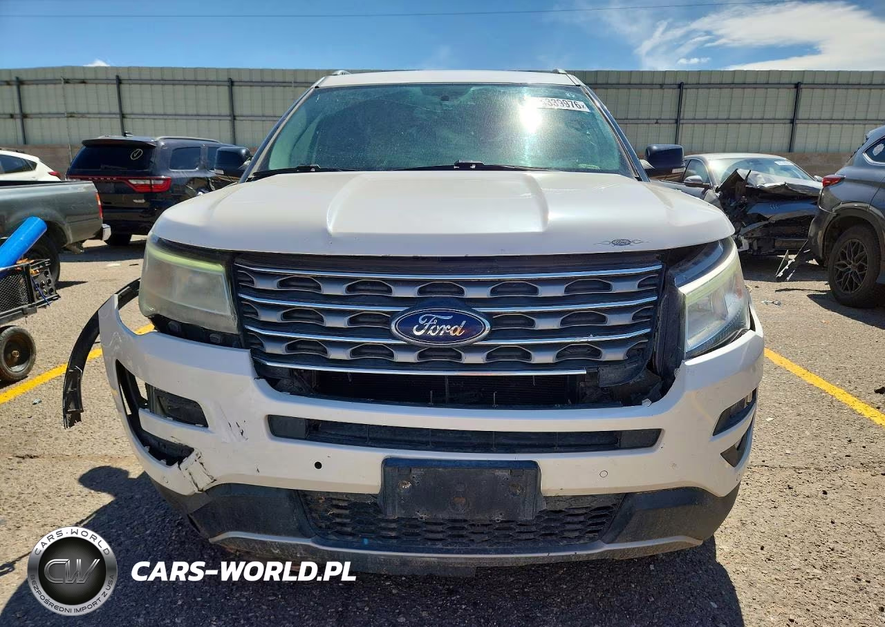 2017 Ford Explorer Xlt VIN:1FM5K7D88HGC21286 - 5
