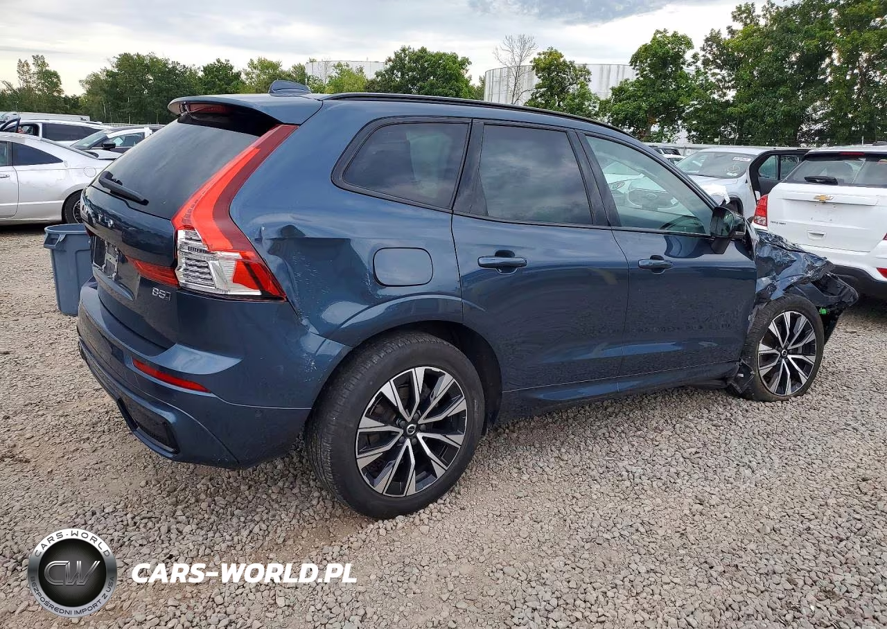 2023 Volvo Xc60 Plus VIN:YV4L12RW7P1388990 - 3