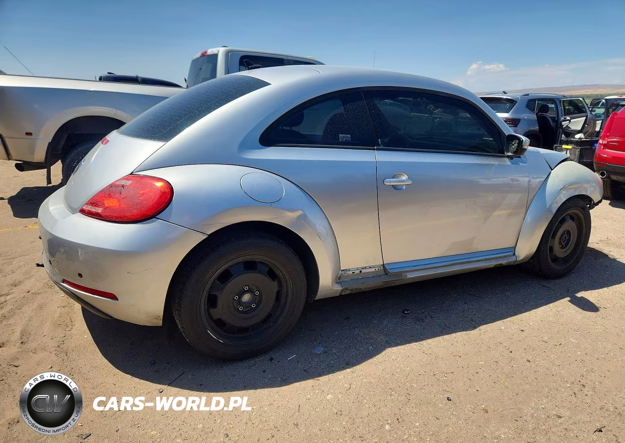 2014 Volkswagen Beetle VIN:3VWJ07AT9EM661825 - 3