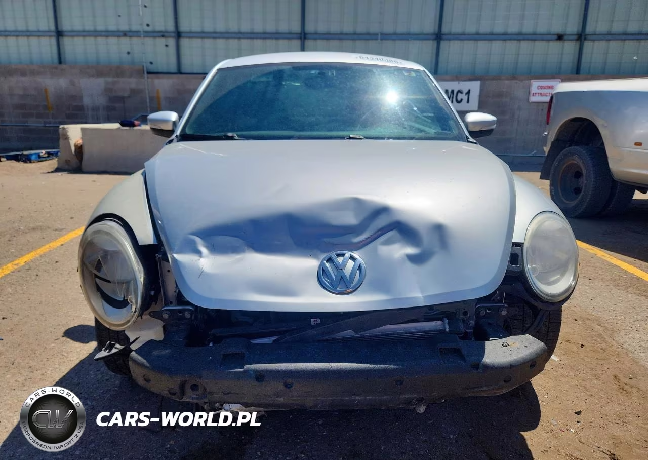 2014 Volkswagen Beetle VIN:3VWJ07AT9EM661825 - 5