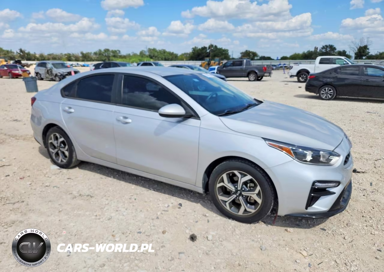 2021 Kia Forte Lxs VIN:3KPF24AD4ME378090 - 4