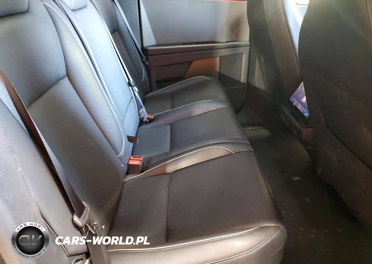 2024 Tesla Cybertruck VIN:7G2CEHED1RA043019 - 10