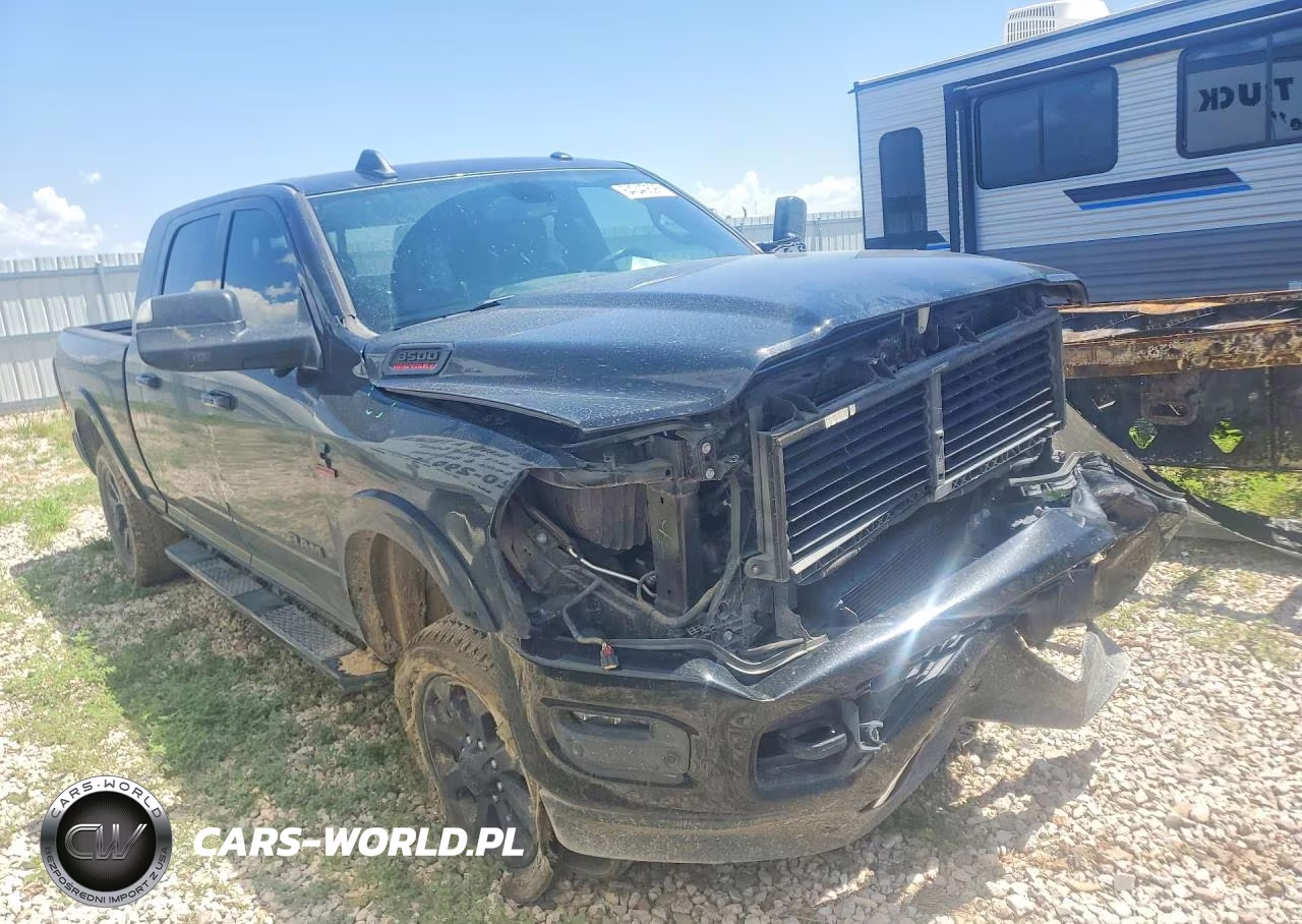 2019 Ram 3500 Laramie VIN:3C63R3ML8KG683824 - 4