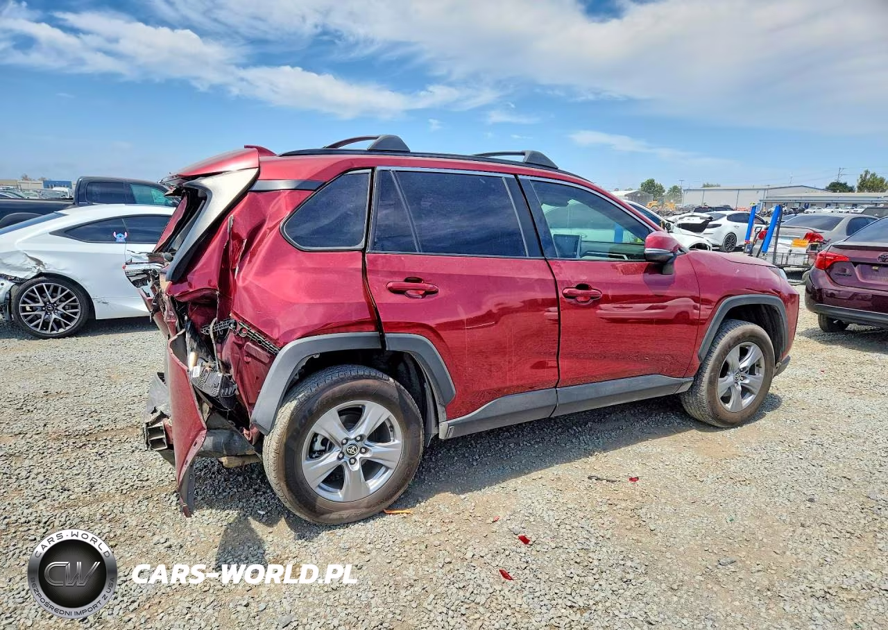 2022 Toyota Rav4 Xle VIN:2T3W1RFV5NW218047 - 3