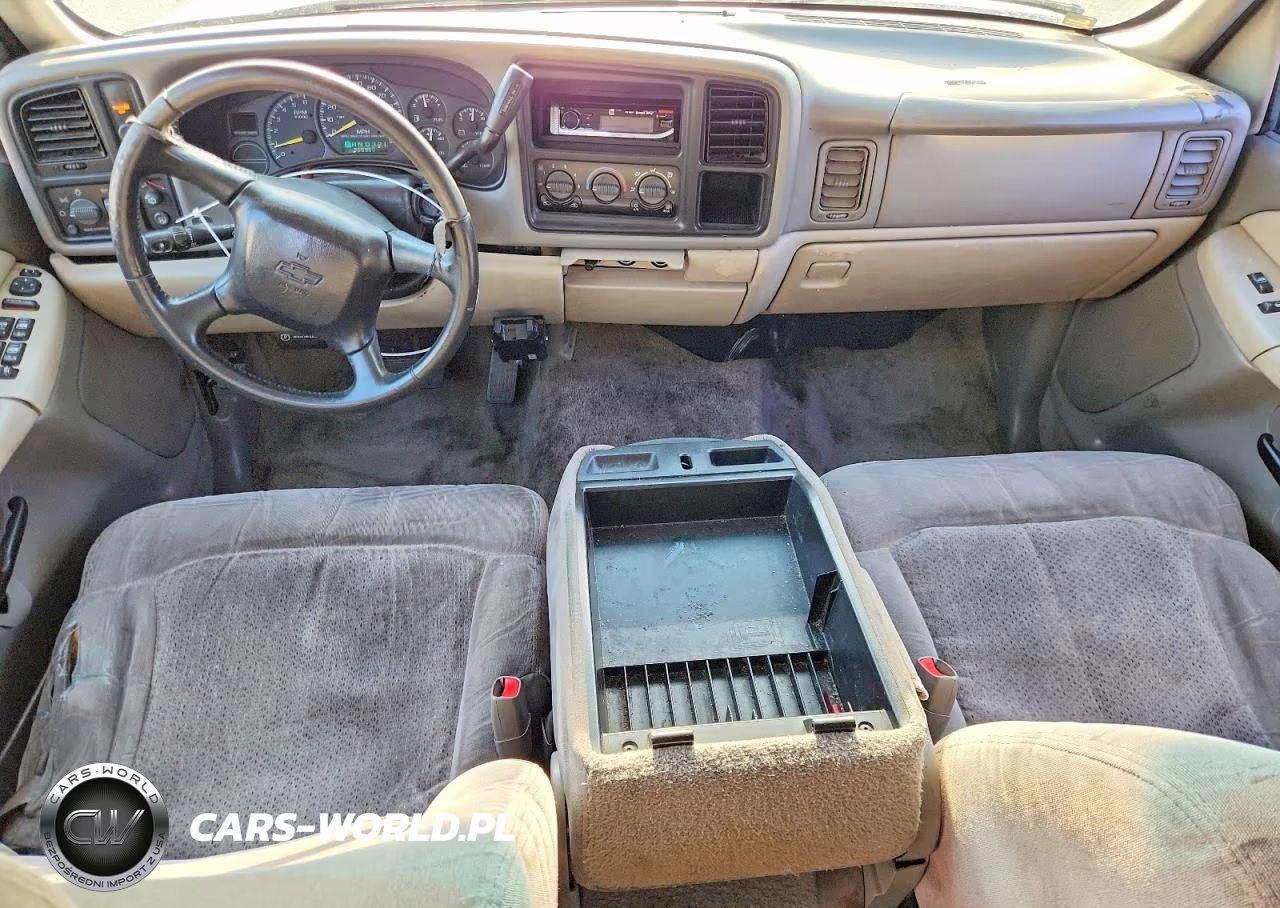 2001 Chevrolet Tahoe C1500 VIN:1GNEC13TX1J111411 - 8