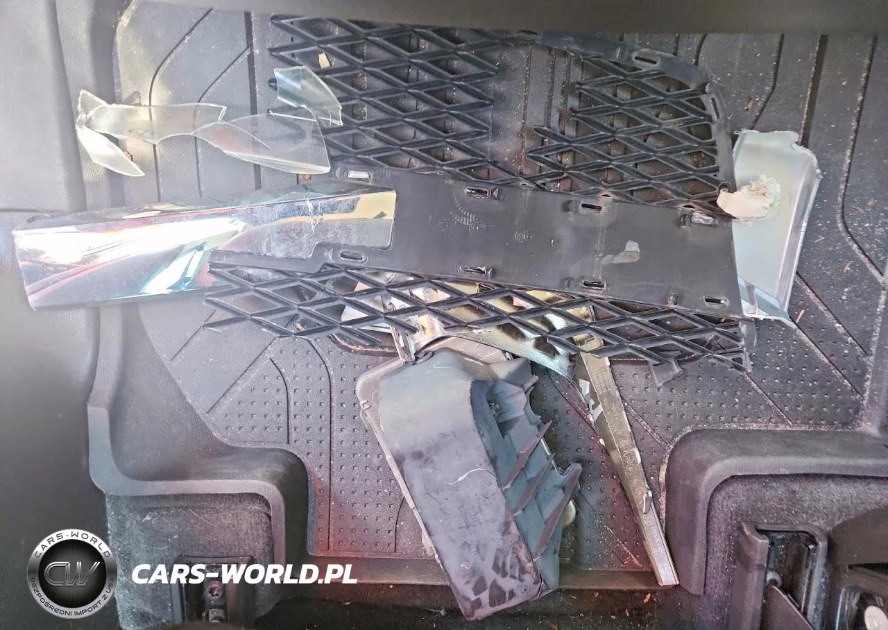 2021 Chevrolet Traverse Rs VIN:1GNERJKW6MJ245587 - 13