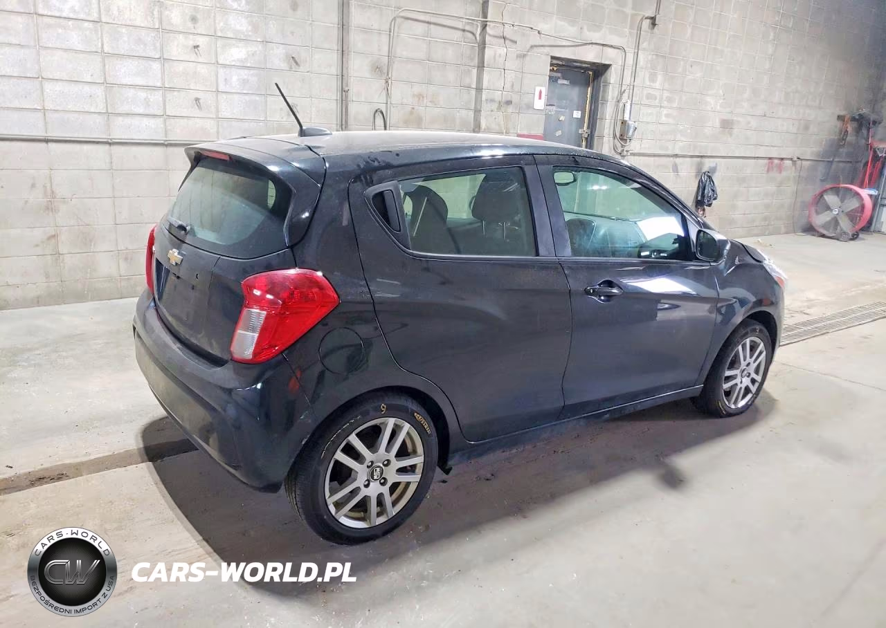 2018 Chevrolet Spark Ls VIN:KL8CB6SA0JC470635 - 3